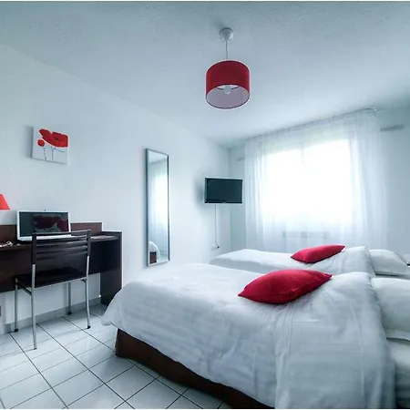 Отель Comfort La 3*